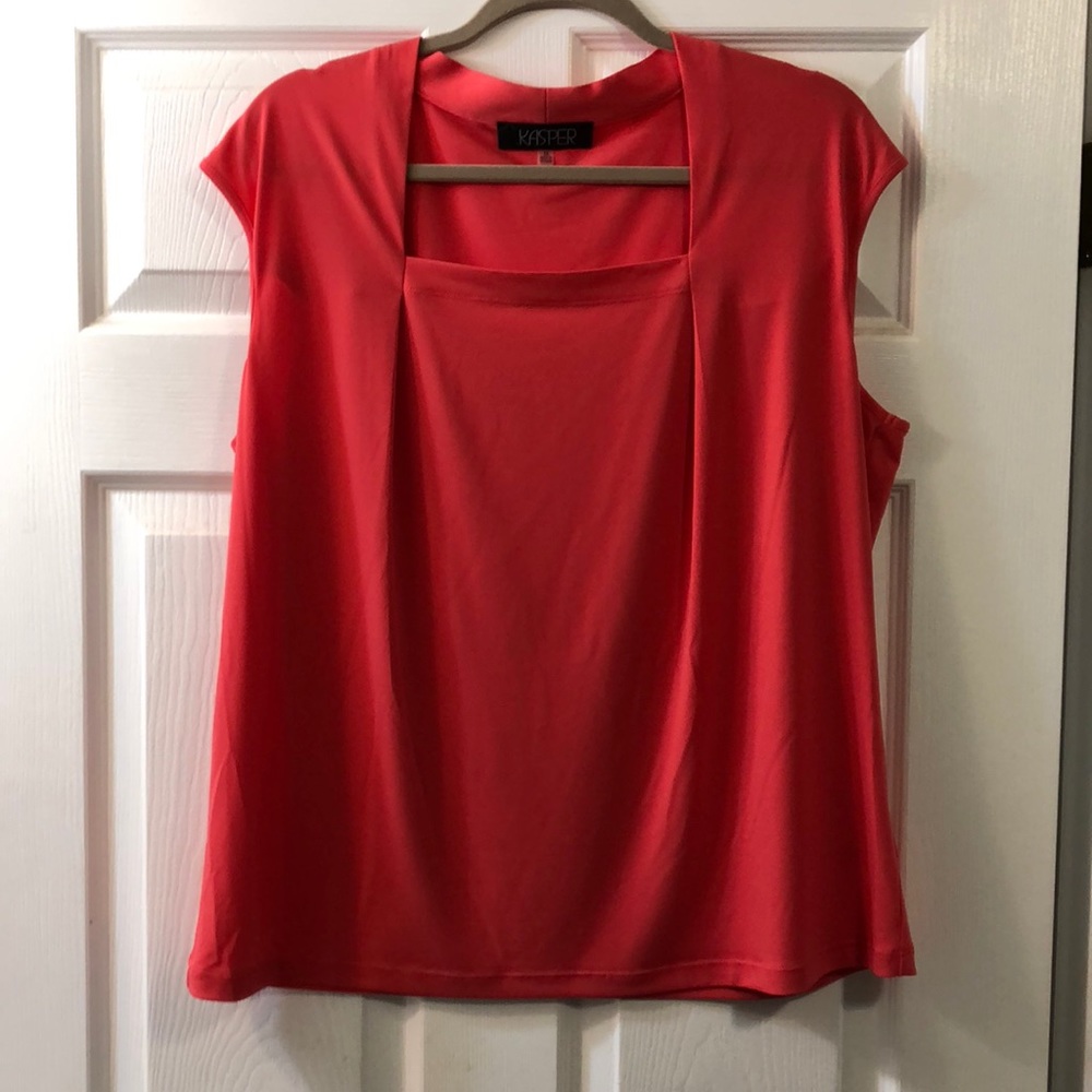 Awesome square neck Kasper top